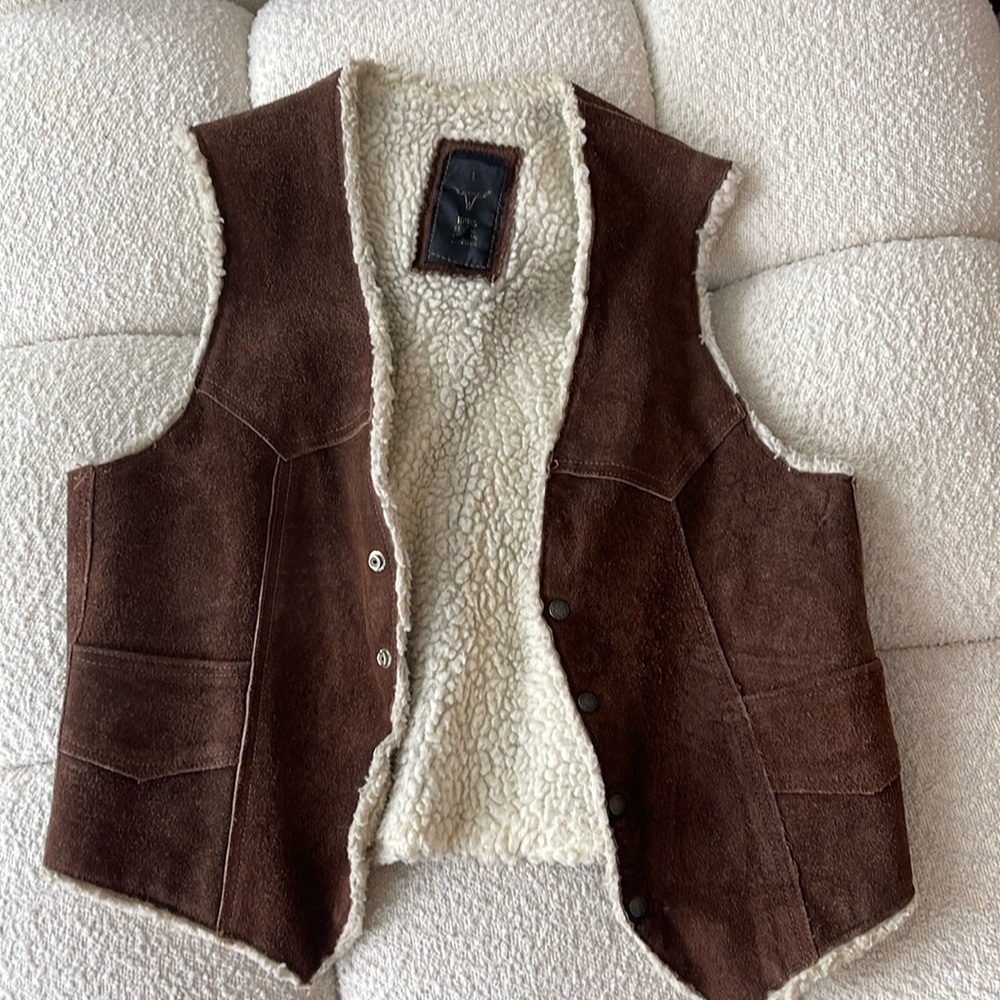 Suede brown leather and shearling vest